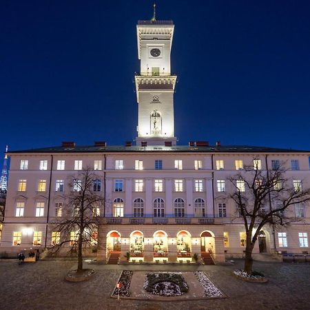 Bed & Breakfast In Downtown Lviv Exteriör bild