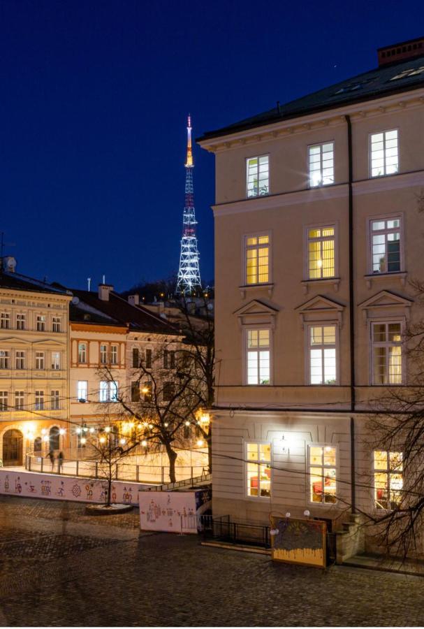 Bed & Breakfast In Downtown Lviv Exteriör bild